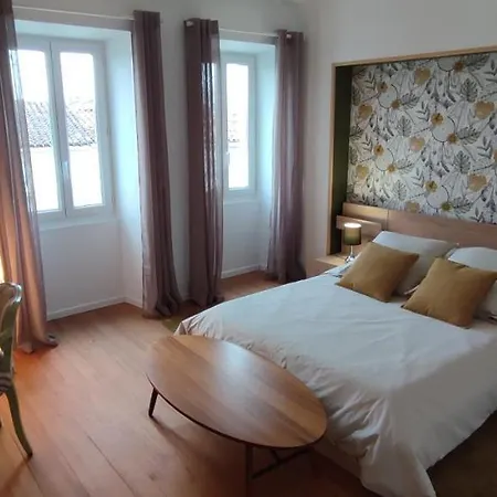 D'hotes Bed & Breakfast *
